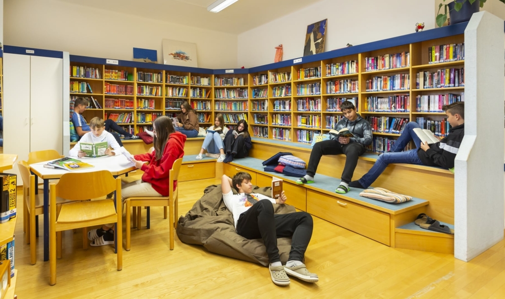 Bibliothek in der Mittelschule Frohnleiten